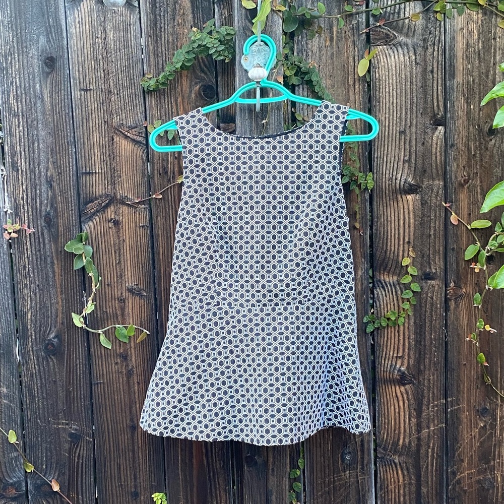 sleeveless top